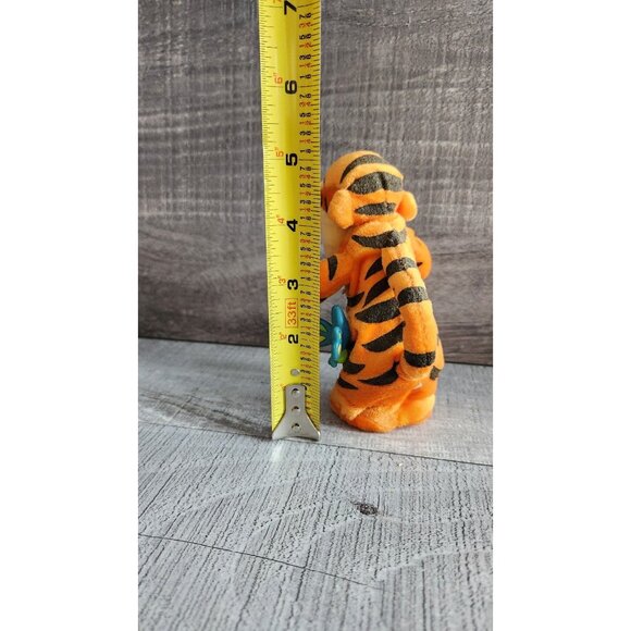 Vintage 2001 Disney Wind Up Tigger Plush Stuffed Animal Winnie the Pooh Toy - Picture 4 of 5